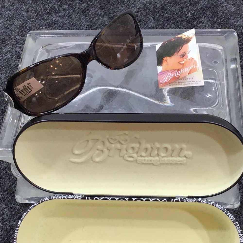 Brighton Twirl tortoise and silver sunglasses with case NWT